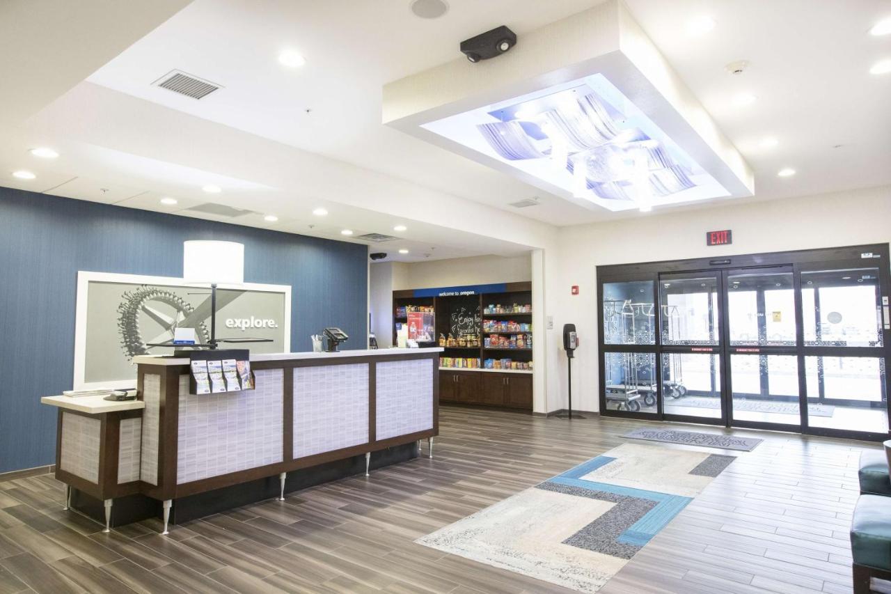 Hampton Inn Toledo Oregon Exterior foto