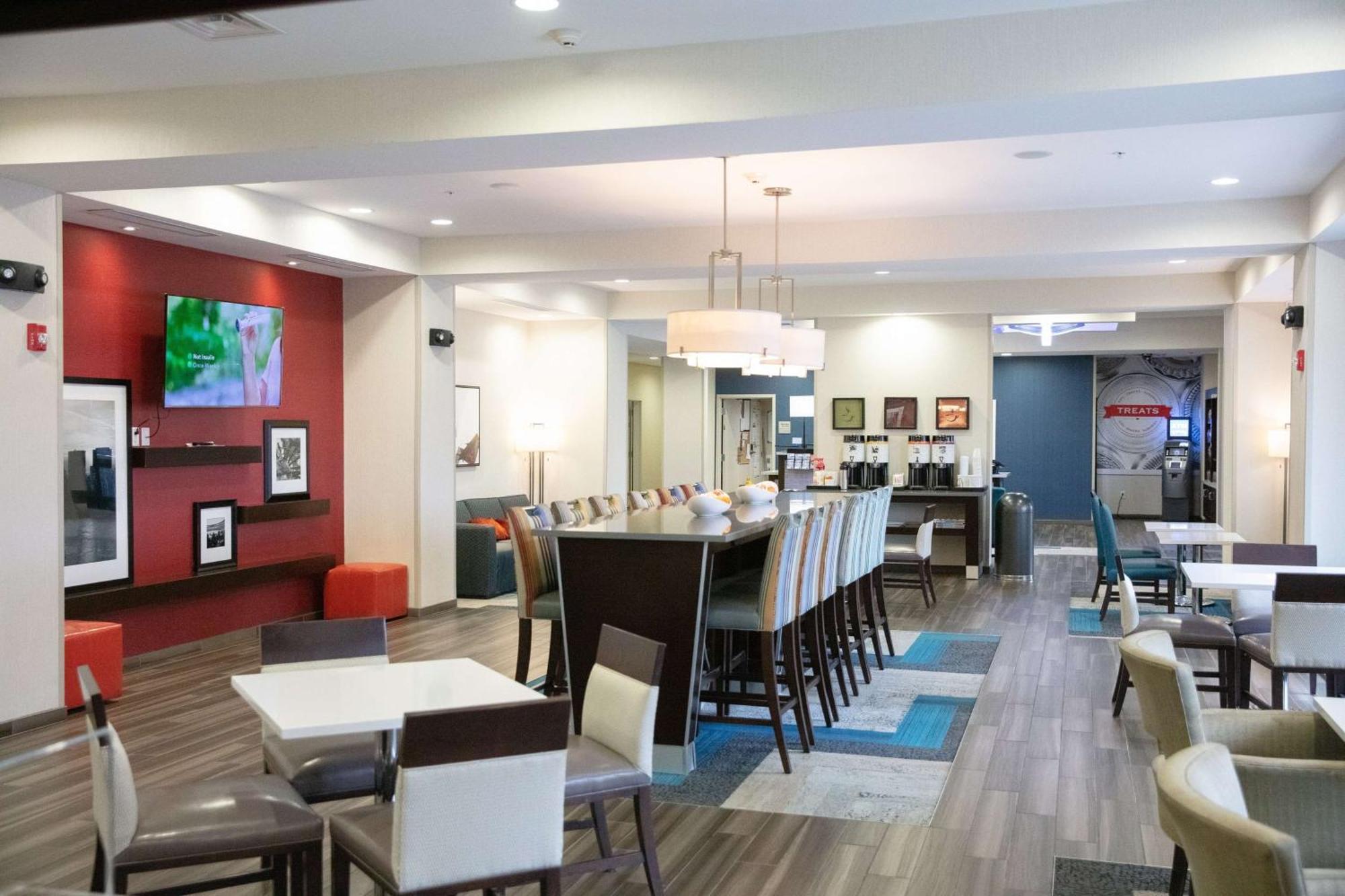 Hampton Inn Toledo Oregon Exterior foto